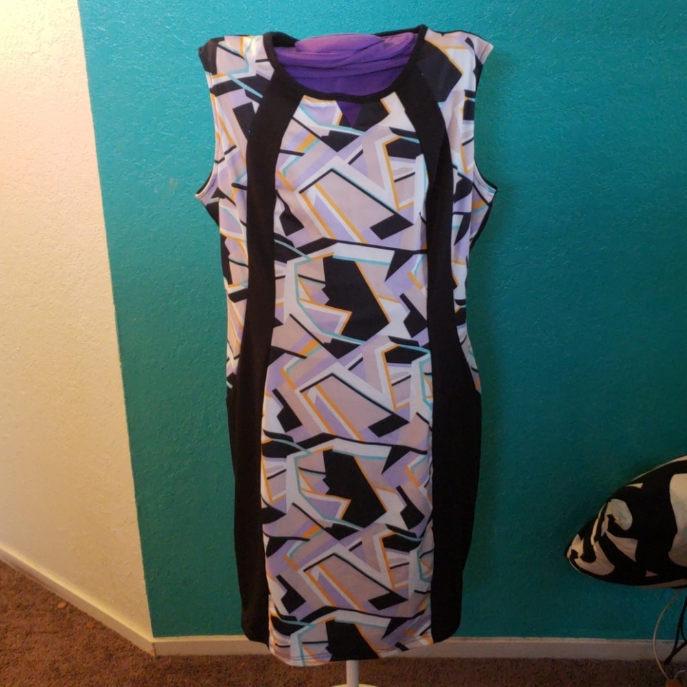 Sleeveless mid length dress